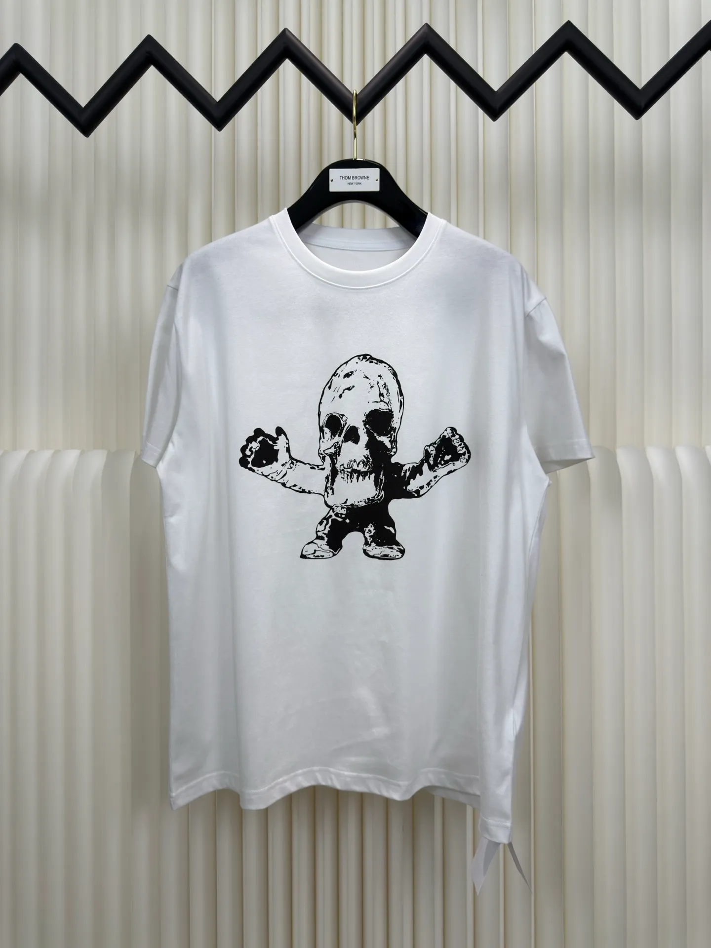 P240 Chrome Hearts FOTI Skull Print Tee Authentic Open Edition - Physical Counter - Top Luxury Quality 🆚 Instant sale of all versions on the market Fabric is made of 26 weave 200g cotton material Printing uses black ink Water slurry printing Customized supporting accessories Size S M L